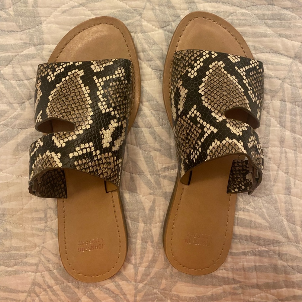 Johnston & Murphy Sandals